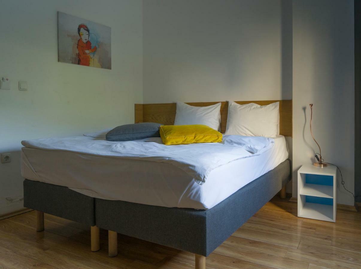 Transit Hotel Central Скопье Экстерьер фото